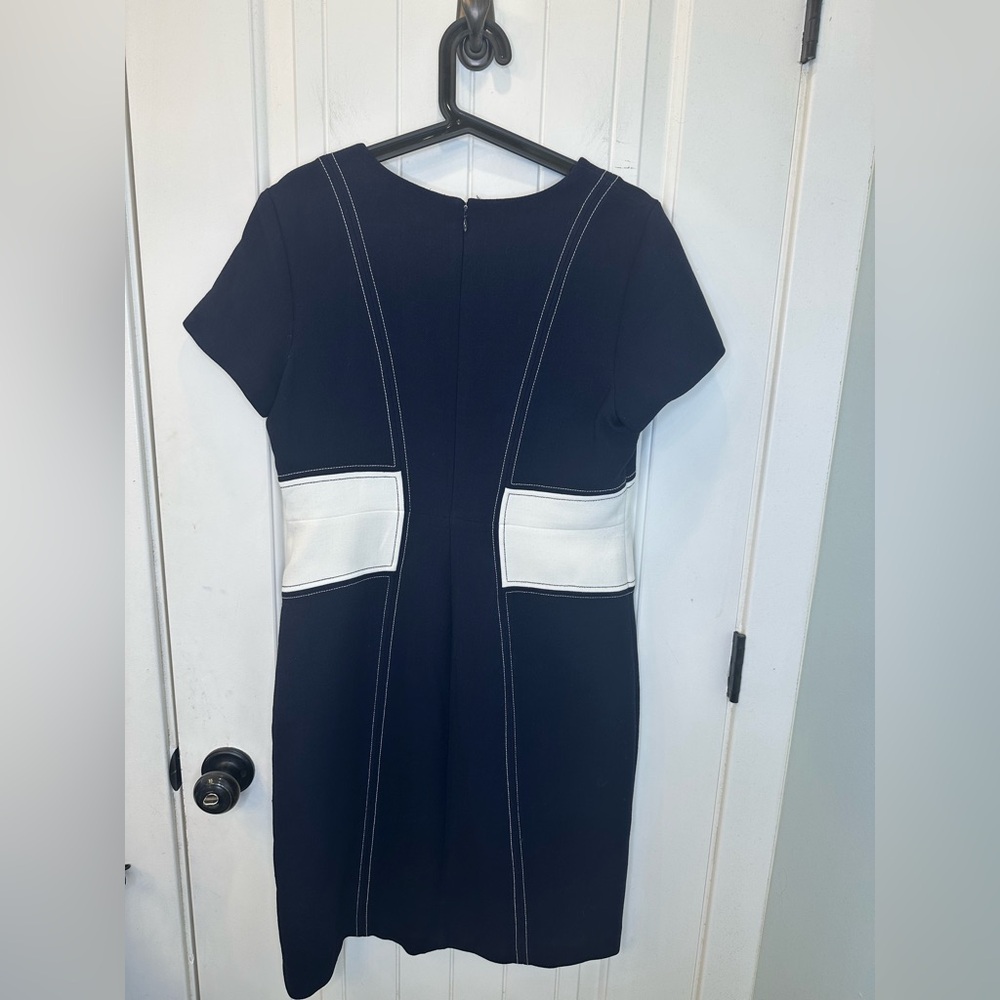 Ann Taylor Navy Blue & White Colorblock Stitch Sheath Dress Size 10 - Picture 4 of 4